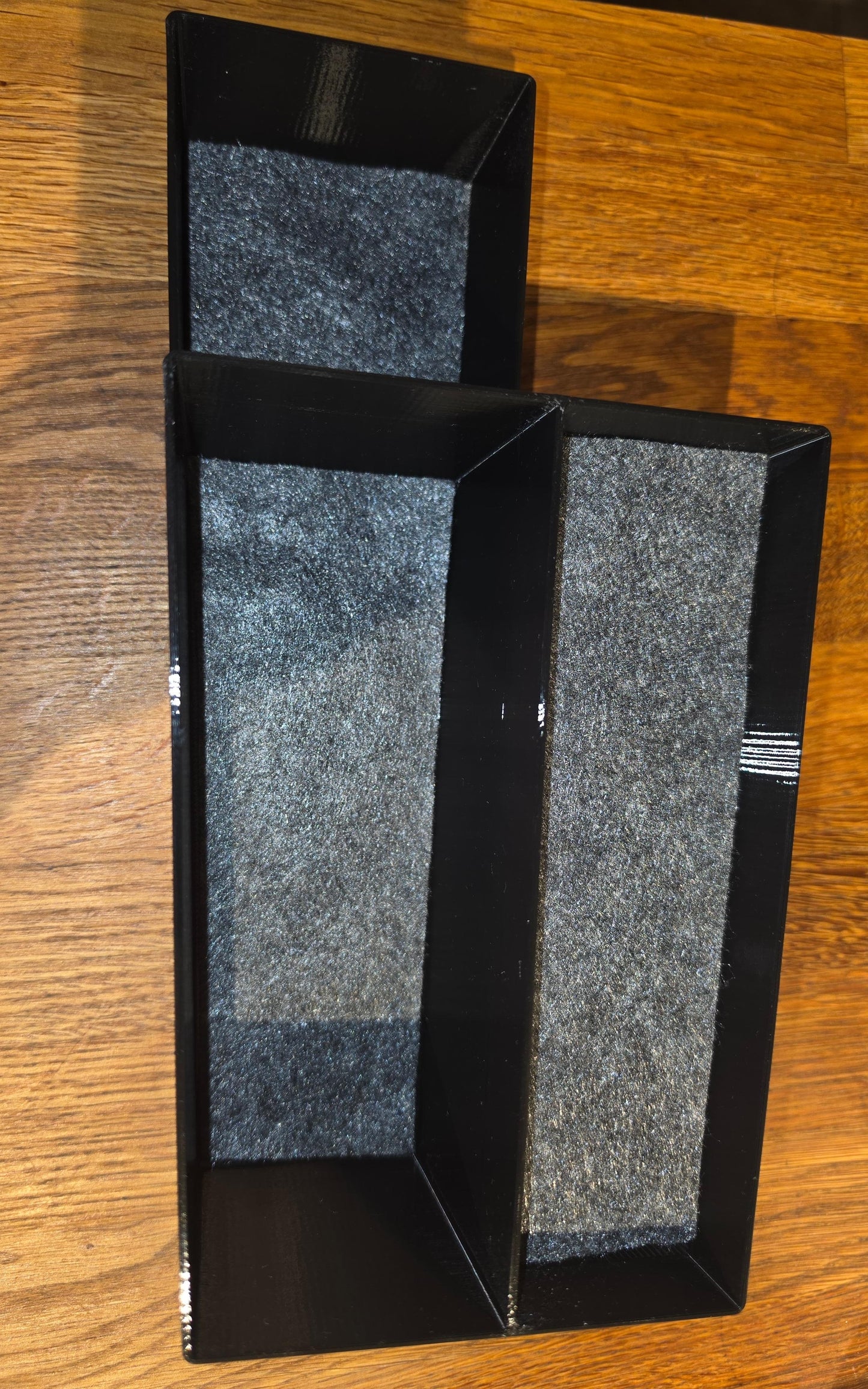 Fisker Ocean Center Console Organizer. For Oceans with the steering wheel on the RIGHT side. (UK Oceans)